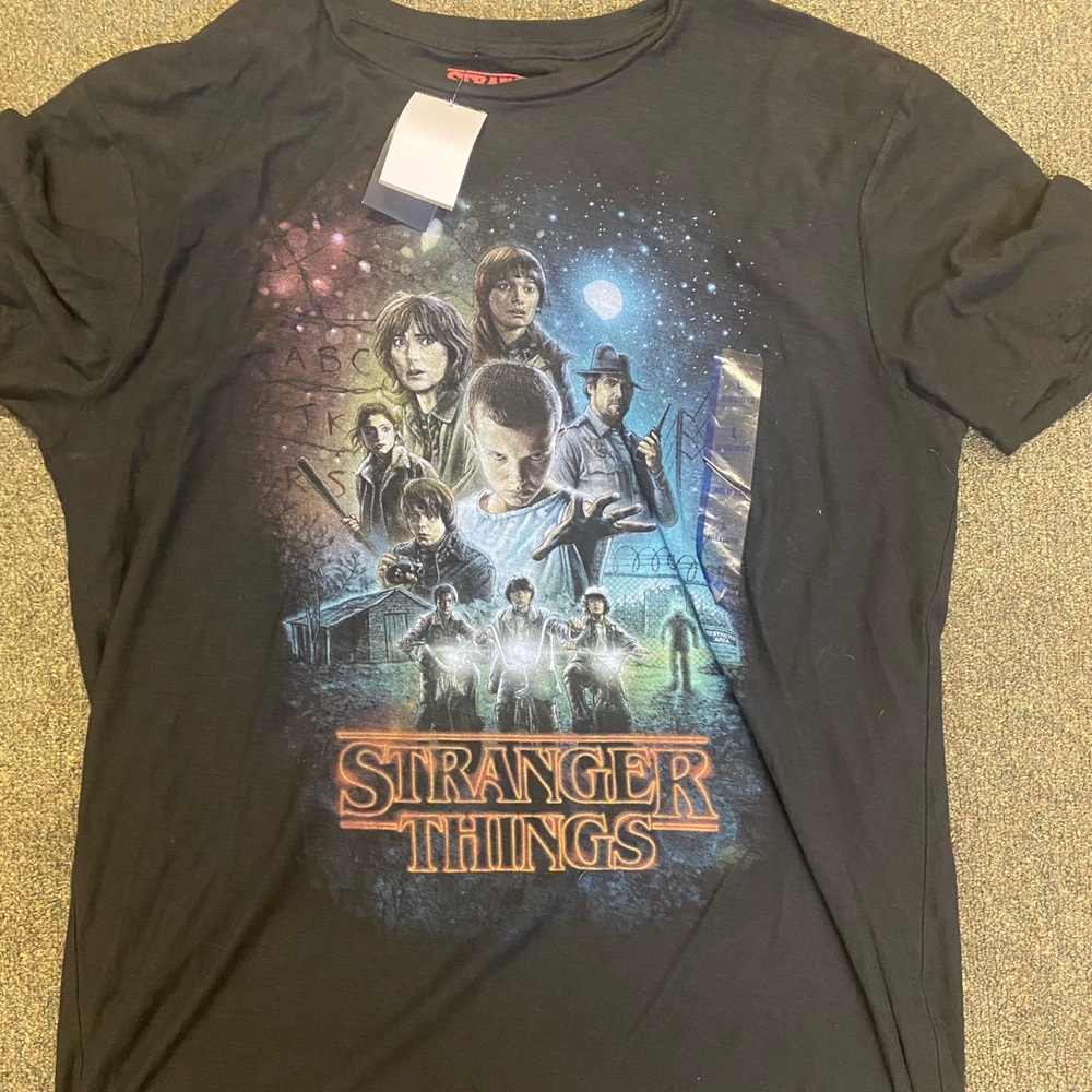 Stranger Things T-shirt black size Large